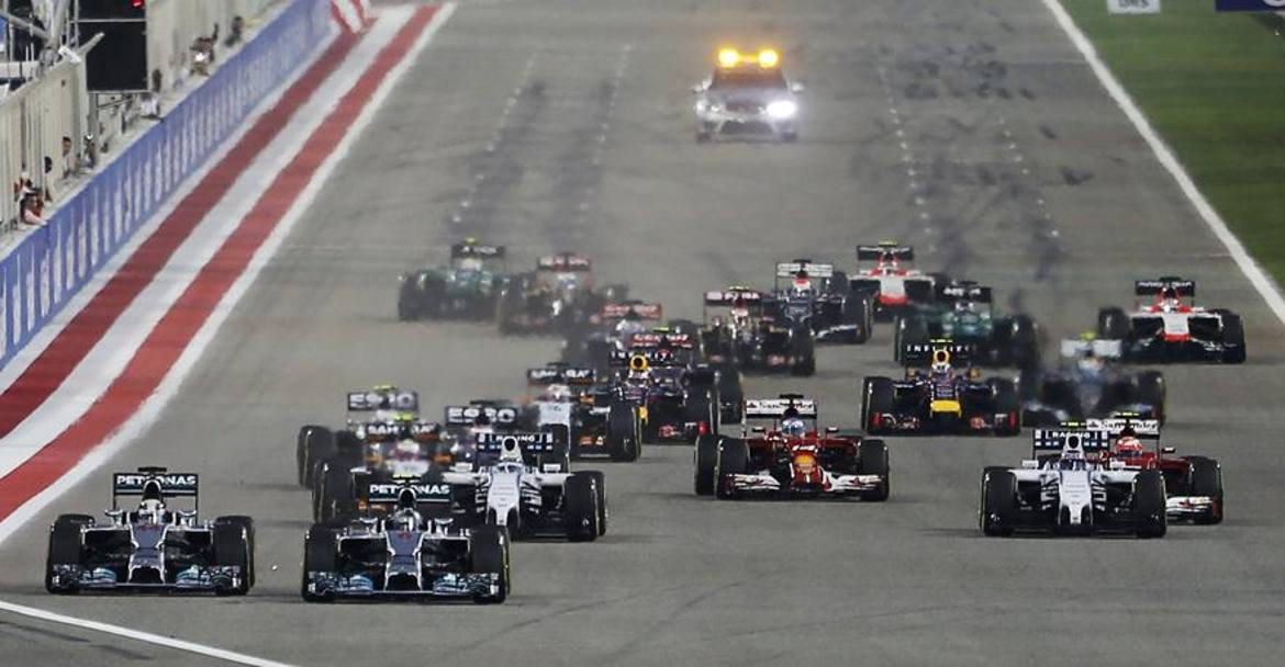 Rosberg prova a chiudere Hamilton. Reuters
